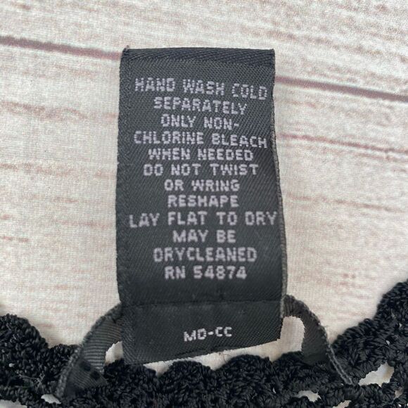 The limited hand knit scoopneck fitted tank w/sequins all black sz medium women - Picture 7 of 9